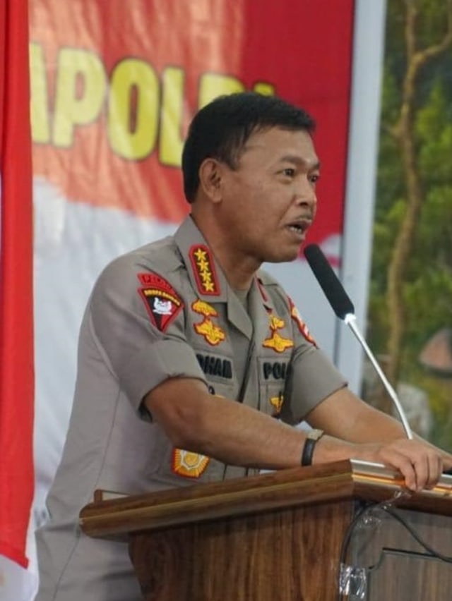 Kapolri Jenderal Pol Idham Azis memberi pengarahan anggota TNI-Polri yang ada di Wamena.  Foto: Dok. Istimewa 