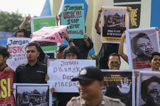 Aksi jurnalis untuk Dandhy di Banda Aceh. Foto: Suparta/acehkini