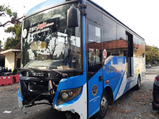 Ilustrasi bus TransJogja. Foto: Arfiansyah Panji Purnandaru/kumparan