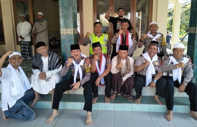 Polisi masjid peristiwa tahun 2017