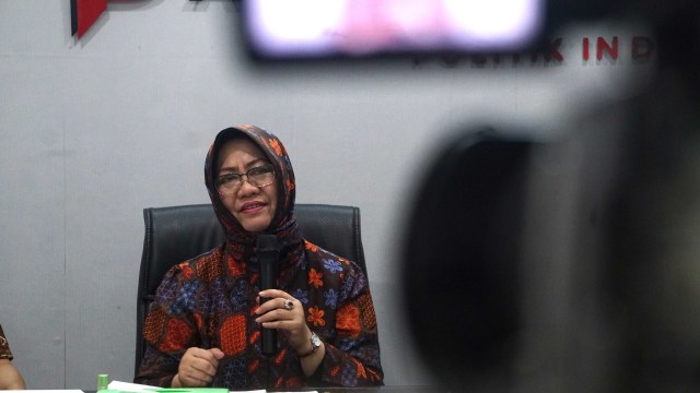 Peneliti LIPI, Siti Zuhro saat diskusi dengan tema "Wajah Islam Politik Pasca Pilpres 2019" Di Kantor Parameter Politik, Jakarta. Foto:  Irfan Adi Saputra/kumparan