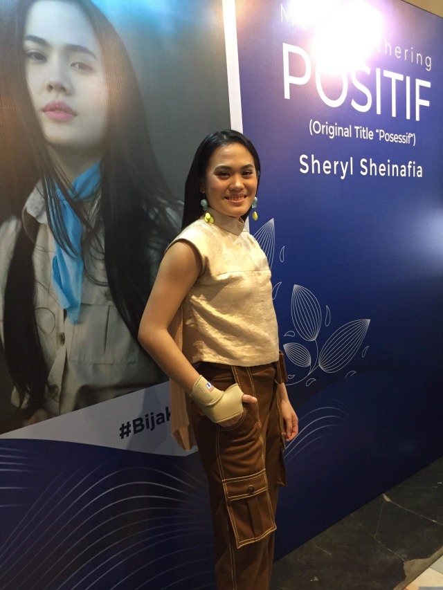 Sheryl Sheinafia Saat ditemui di kawasan Cipete, Jakarta Selatan, Jumat (29/11). Foto:  Alfadillah/kumparan