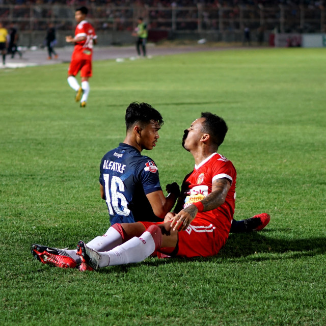 Foto: Kemenangan Badak Lampung FC vs Madura United dengan Skor 3-0 (67150)