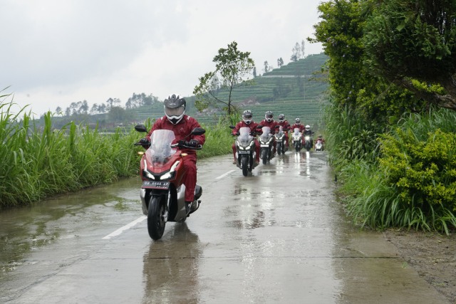 Touring Honda ADV150