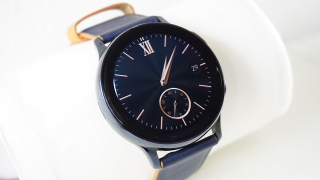 Galaxy Watch Active 2, smartwatch terbaru Samsung. Foto: Avissa Harness/kumparan 