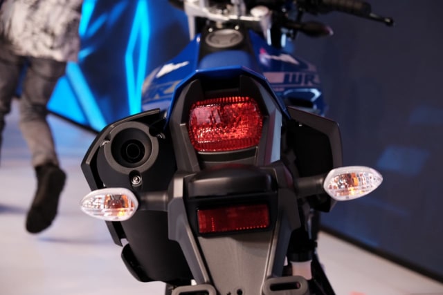 Alasan Teknis Mengapa Posisi Knalpot Yamaha WR 155 R Ada di Sebelah Kiri (88676)