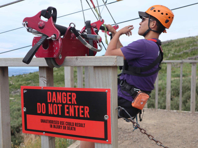 Taklukkan Fobia demi Ziplining Tertinggi, Terpanjang di Selandia Baru (224746)