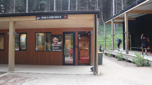 Taklukkan Fobia demi Ziplining Tertinggi, Terpanjang di Selandia Baru (224745)