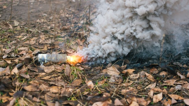 Ilustrasi granat asap. Foto: Shutter Stock