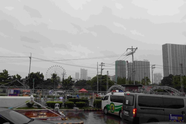 hujan kawasan venue World Trade Center
