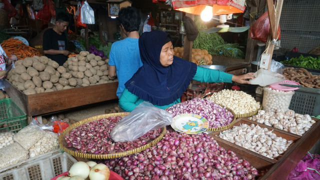Stok Bahan Pokok Jelang Natal dan Tahun Baru