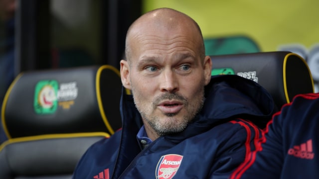 Freddie Ljungberg (C)