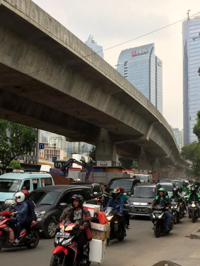 Kemacetan di Jalan dr. Satrio, Karet, Kuningan, Jakarta Selatan. Foto: Andesta Herli Wijaya/kumparan