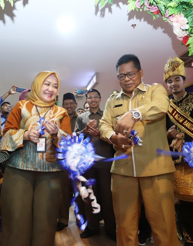 Prosesi soft launching Mal Pelayanan Publik (MPP) Kota Banda Aceh di Lantai 3 Pasar Aceh, Selasa (3/12). Foto: Dok. Humas Banda Aceh 