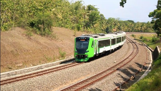 Menelisik Perubahan Jadwal Kereta Api di Mata 'Railfans' (87704)