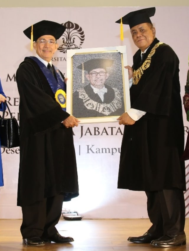 Rektor UI Ari Kuncoro dilantik. Foto: Dok. Humas UI