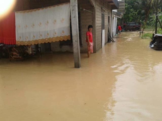 Banjir di Kecamatan Sagulung Dapur 12 Kaveling Seroja. Foto : Rega/kepripedia.com