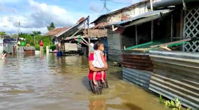 Banjir yang merendam permukiman warga di Kota Singkawang. Foto: Dok. Istimewa