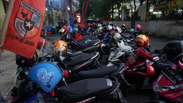 Kawasan parkir yang dikelola anggota Pemuda Pancasila di Blok M, Jakarta Selatan. Foto: Irfan Adi Saputra/kumparan