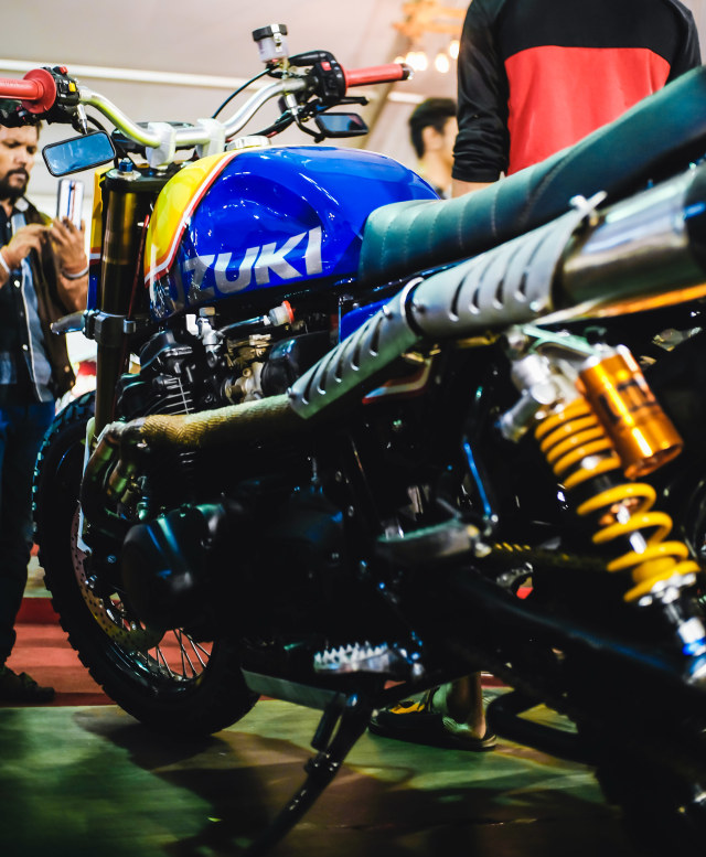 Suzui GSC750 Police Scrambler