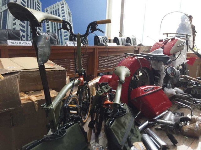 Kasus Harley-Brompton, Eks Dirut Garuda Ari Askhara Didakwa Pasal Kepabeanan (10665)