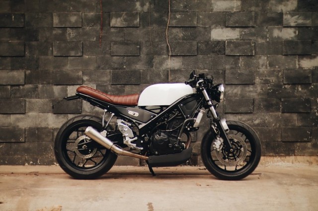 Inspirasi Modifikasi Yamaha R25 Jadi Brat Cafe yang Bisa Boncengan (132121)