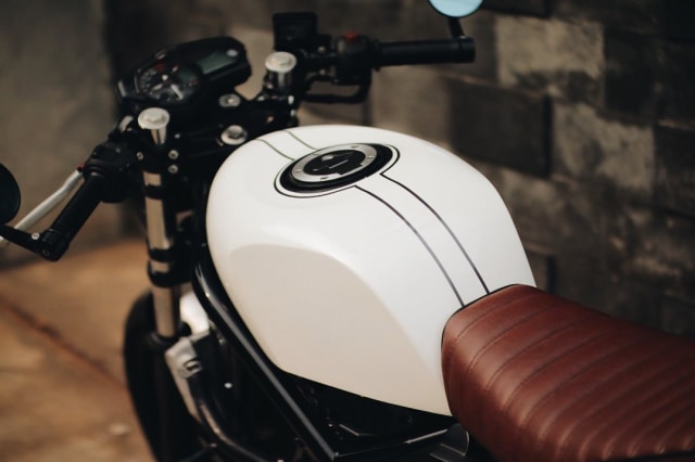 Inspirasi Modifikasi Yamaha R25 Jadi Brat Cafe yang Bisa Boncengan (132122)