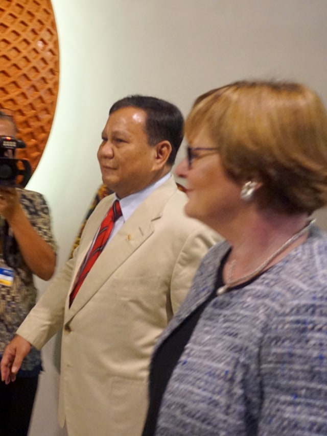 Menteri Pertahanan RI Prabowo Subianto melakukan pertemuan dengan Menlu Australia Marise Payne serta Menhan Australia Linda Reynolds, Jumat (6/12). Foto: Darin Atiandina/kumparan