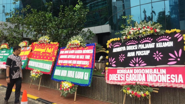 Karangan bunga di BUMN