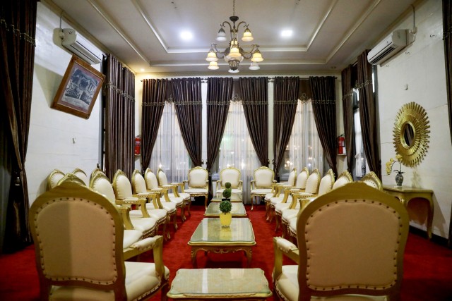 Ruang pertemuan di Meuligoe Bireuen. Foto: Suparta/acehkini