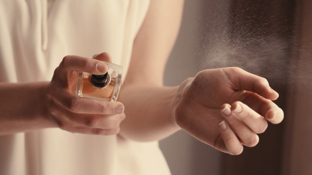 Ilustrasi parfum. Foto: Shutter Stock