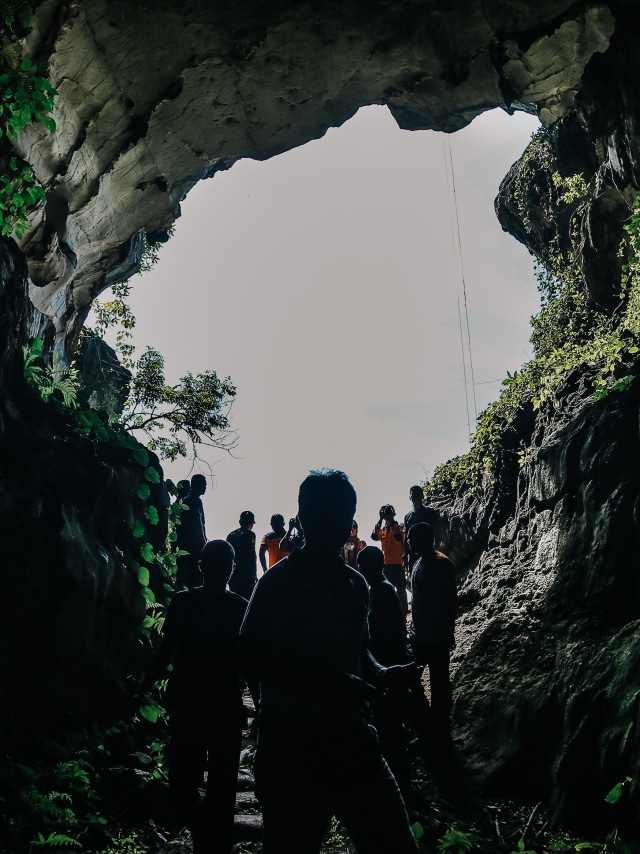 Pintu masuk gua. Foto: Abdul Hadi/acehkini