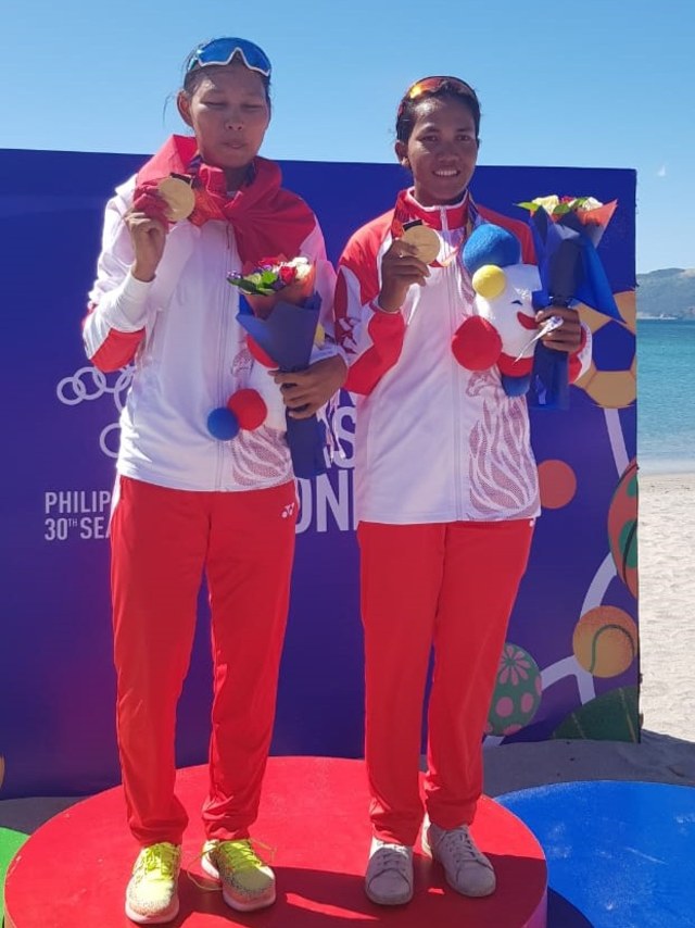 Atlet Dayung Indonesia meraih medali emas di SEA Games 2019 Filipina.  Foto: Dok. NOC Indonesia 