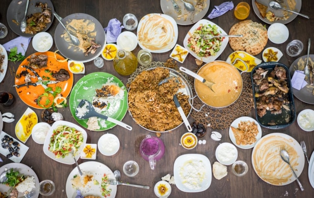 Ilustrasi makanan sisa