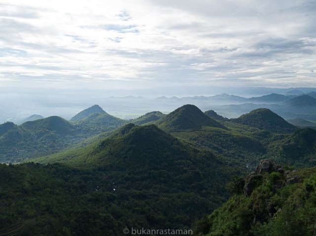 Bukit Cumbri Pemandangan Terbaik Di Tanah Jawa Kumparan Com