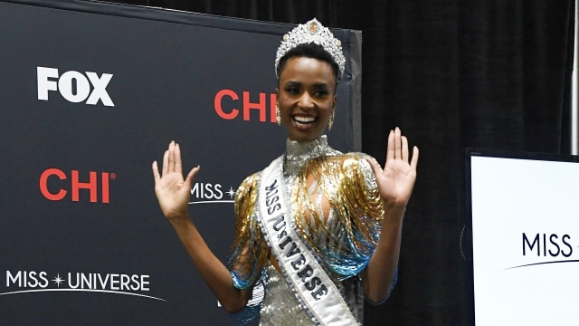 Miss Universe 2019 terpilih asal Afrika Selatan, Zozibini Tunzi. Foto: AFP/VALERIE MACON