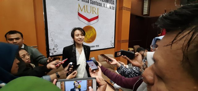 MURI Resmi Tetapkan Risa Santoso Jadi Rektor Termuda Indonesia (20549)