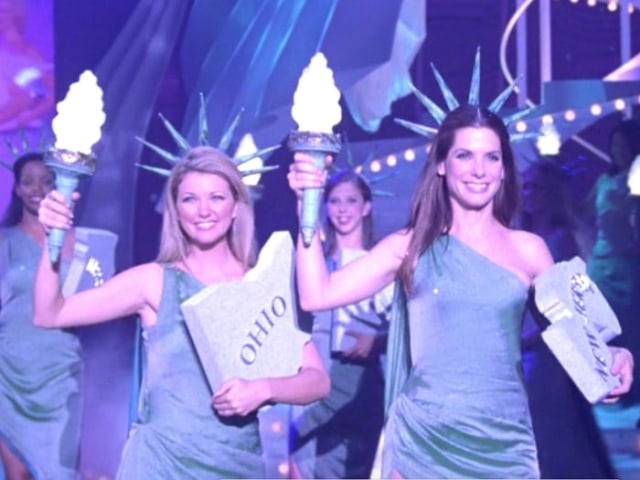 Kostum Lady Liberty Sandra Bullock di Film Miss Congeniality