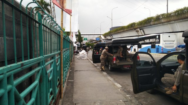 Trotoar di Pasar Senen