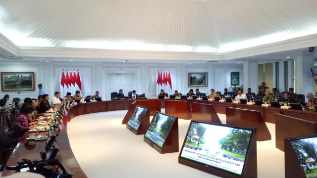 Jokowi Pimpin Ratas soal Akselerasi