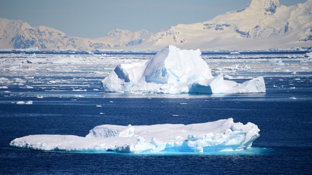 Video Ini Ungkap Bagaimana Gunung Es Raksasa di Antartika Mencair |  kumparan.com