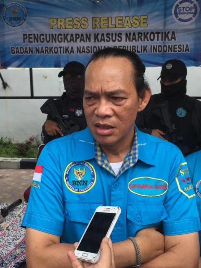 Deputi Pemberantasan BNN Irjend Pol Arman Depari, saat paparan penangkapan 60 Kg sabu narkoba di BNN Sumatera Utara, Rabu (11/12). Foto: Rahmat Utomo/kumparan