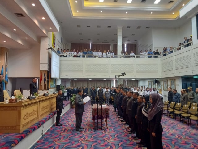 Pelantikan dan Pengambilan Sumpah jabatan Pejabat Tinggi Pratama di Lingkungan Pemprov Lampung oleh Gubernur Lampung Arinal Djunaidi, Rabu (11/12) | Foto : Sidik Aryono /Lampung Geh