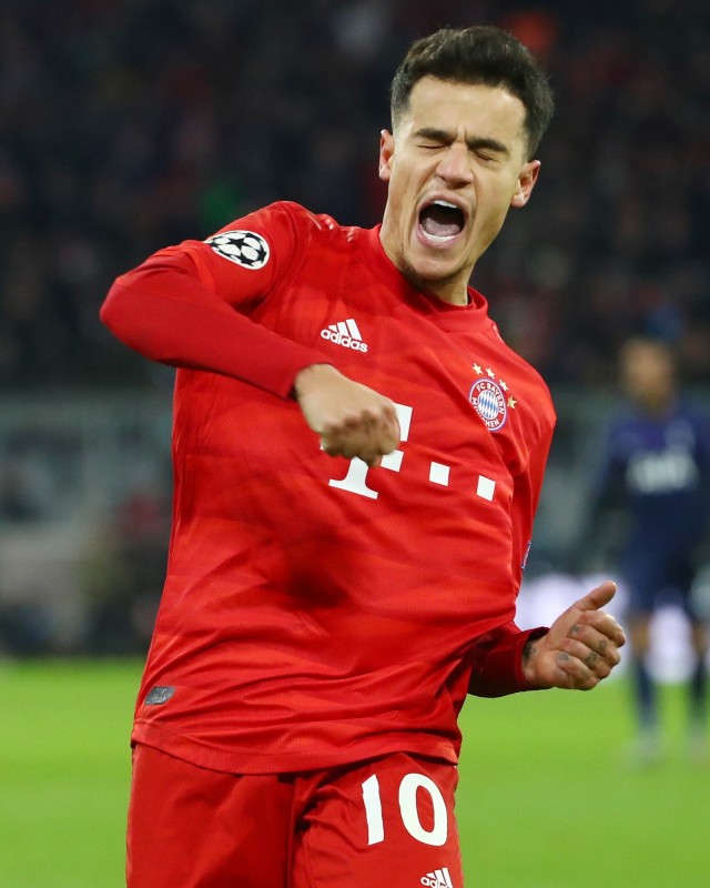 Pemain Bayern, Philippe Coutinho, merayakan gol yang ia cetak. Foto: Reuters/Michael Dalder