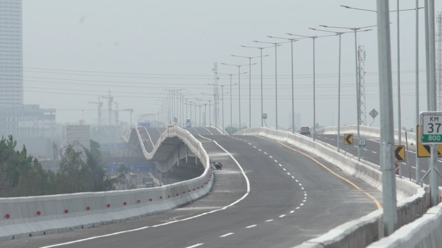 Tol Layang Jakarta-Cikampek memiliki desain bergelombang.  Foto: kumparan