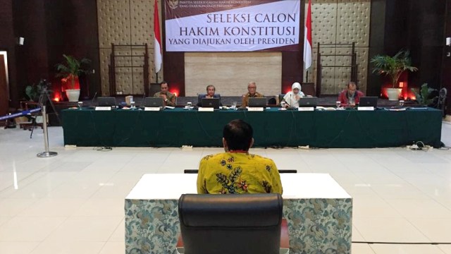 Suasana hari kedua seleksi wawancara terbuka calon hakim MK, di Kementerian Sekretariat Negara, Jakarta Pusat, Kamis (12/12). Foto: Abyan Faisal/kumparan