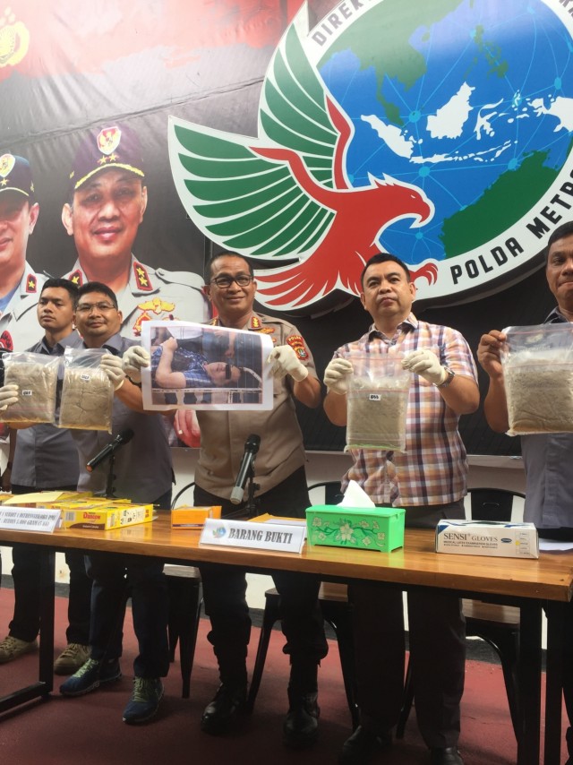 Konferensi pers pengungkapan kasus peredaran Heroin dengan tersangka WN Pakistan, di Polda Metro Jaya, Jakarta, Kamis (12/12). Foto: Raga Imam/kumparan