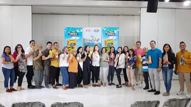 com-Keseruan workshop country choice juice di Esmod School of Design. Foto: Country Choice Juice