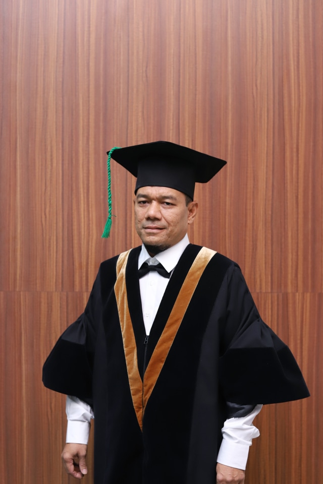 Prof Syaukani, salah satu ahli rayap terbaik di Dunia dikukuhkan menjadi Profesor. Foto: Humas Unsyiah