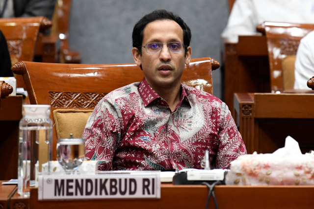 Menteri Pendidikan dan Kebudayaan Nadiem Makarim mengikuti rapat kerja dengan Komisi X DPR di Kompleks Parlemen Senayan, Jakarta, Kamis (12/12/2019). Foto: ANTARA FOTO/Puspa Perwitasari